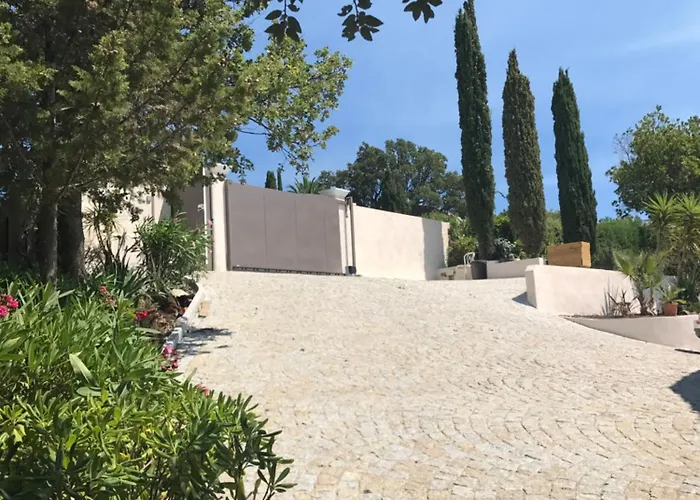 Apartment Grand Baie Saint-Raphael (Var)