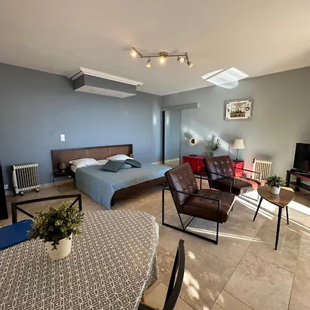 Grand Baie Saint-Raphael (Var)